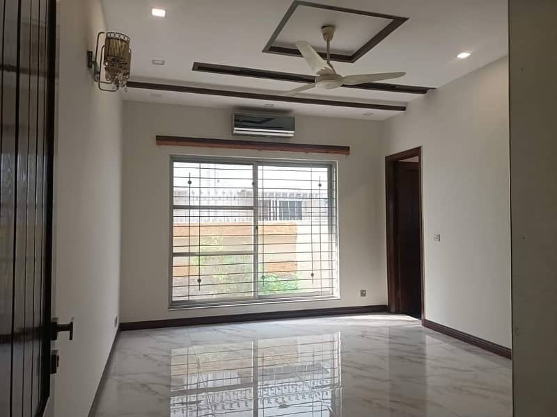 1 kanal renovated well maintained house for sale in dha phase 4 1