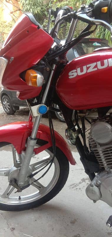 Suzuki GS 150 11