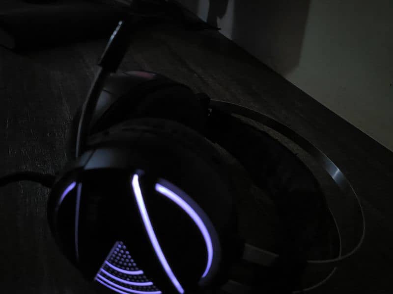 Gaming Headset [RGB + Mic] 6