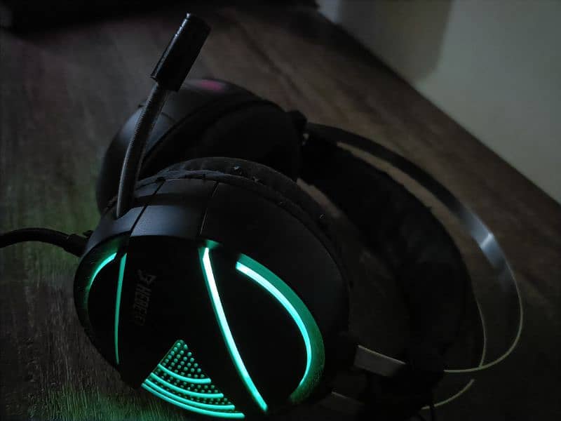 Gaming Headset [RGB + Mic] 8