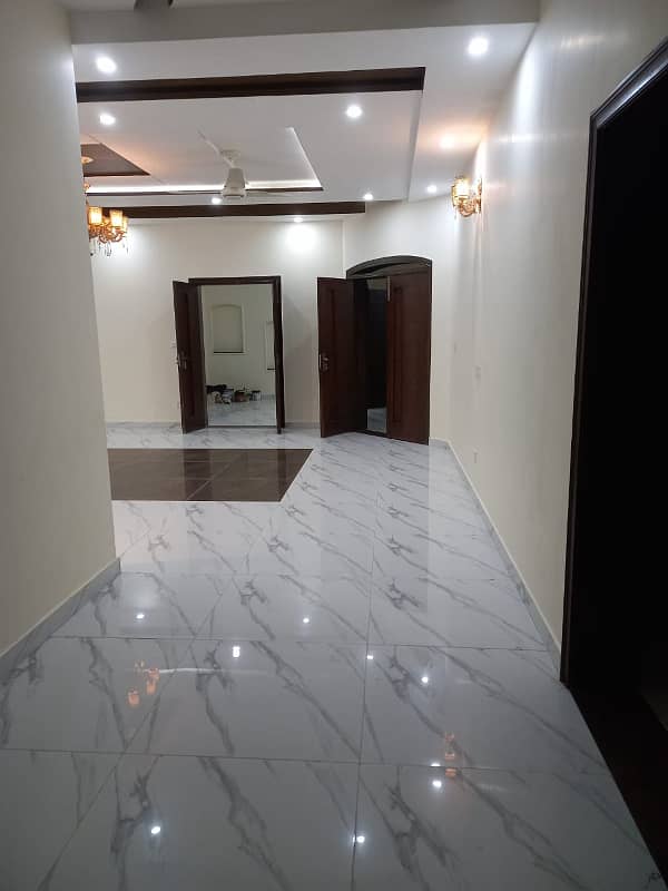 15 marla house for sale in paragon city lahore 4