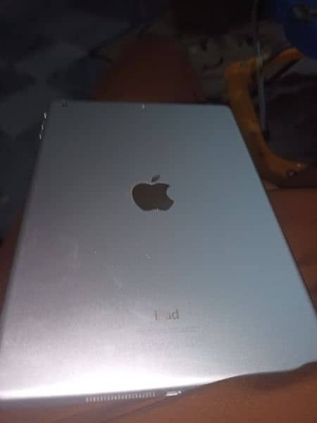 I pad air 16 gb condition 10/10 urgently sale 2