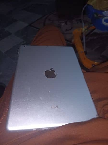 I pad air 16 gb condition 10/10 urgently sale 3