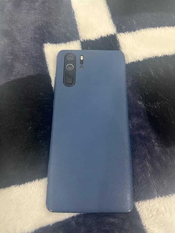 Huawei p 30 pro  pta approved  dull sim 8/256  10/9 exchange available 8