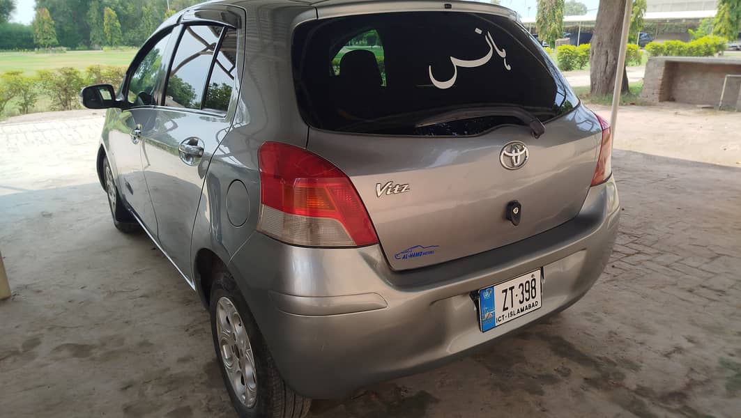 Toyota Vitz 2010 4