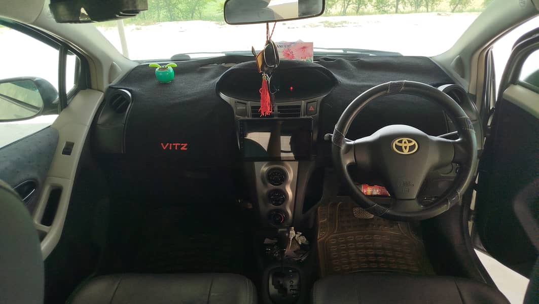 Toyota Vitz 2010 9