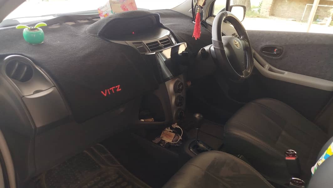 Toyota Vitz 2010 13