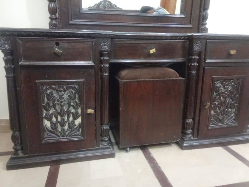 Dressing Table German glass 3