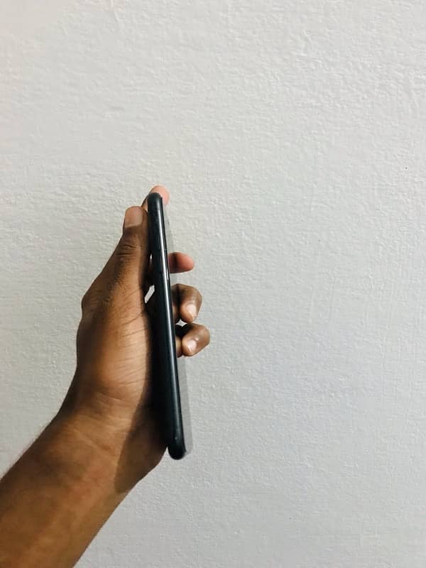 iPhone XR 128GB factory unlock 03095223360 Call 5