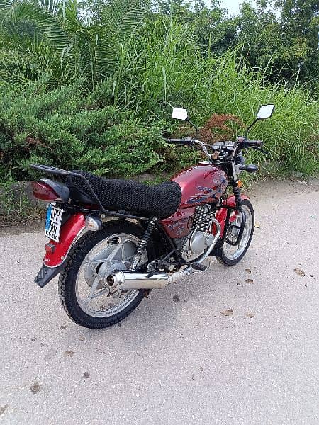 suzuki gs 150se 2023 10