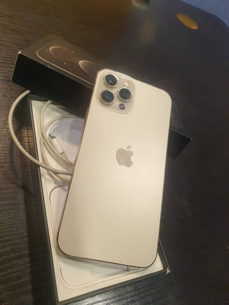 IPhone 12 Pro max Gold 256GB 3