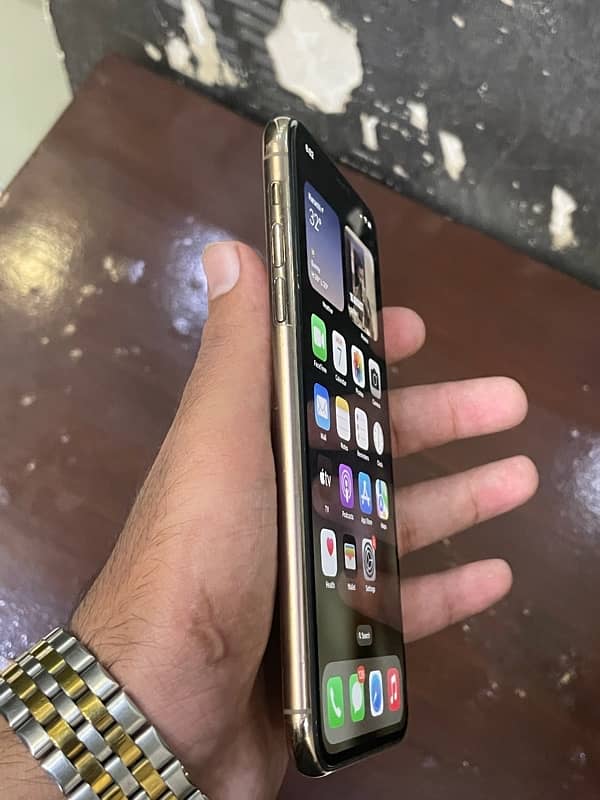 iphone 11 Pro Max Approved 6