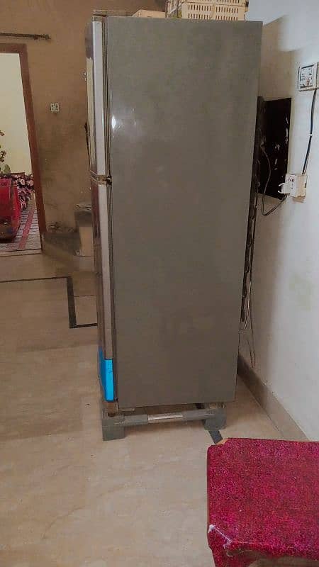 Dawlance Full size energy saver refrigerator 11