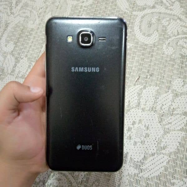 Samsung galaxy j7 16 GB 2