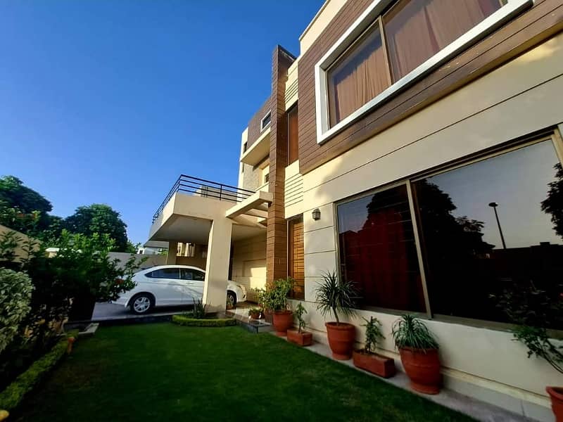 1 kanal beautiful design house for sale in dha phase 4 0