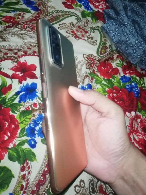 Redmi Note 10 Pro - 108 Megapixel Camera 8