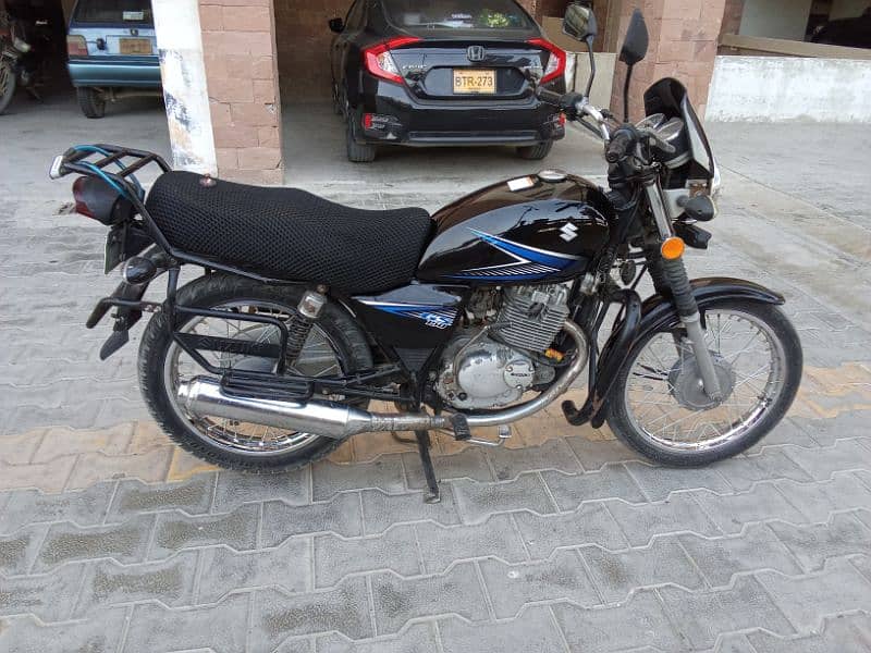 Suzuki GS 150 model 2016 1