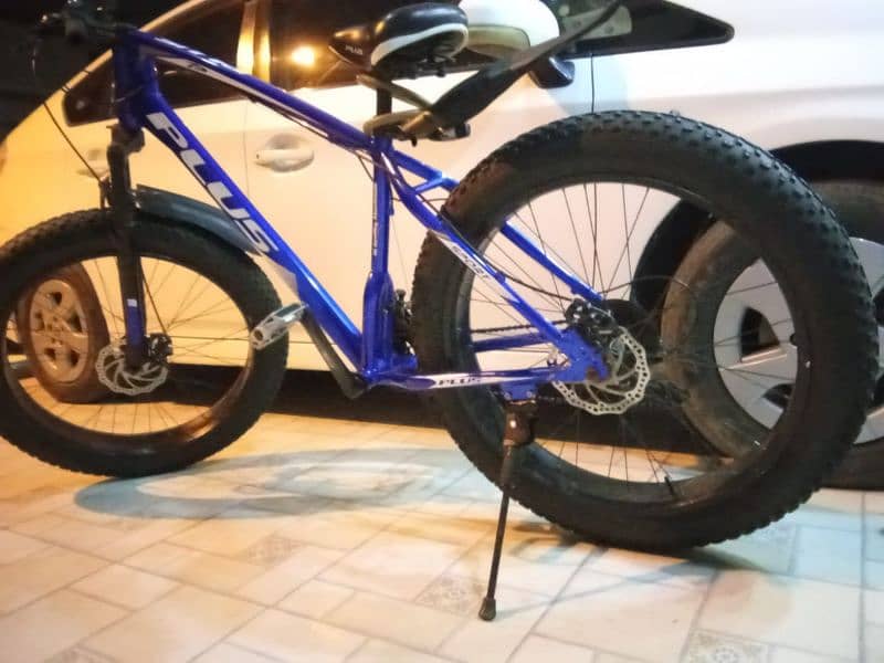 "PLUS" FAT BIKE۔ 1