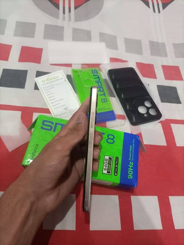 infinix smart 8 (4 64) With box no open no repair 03257967724 2