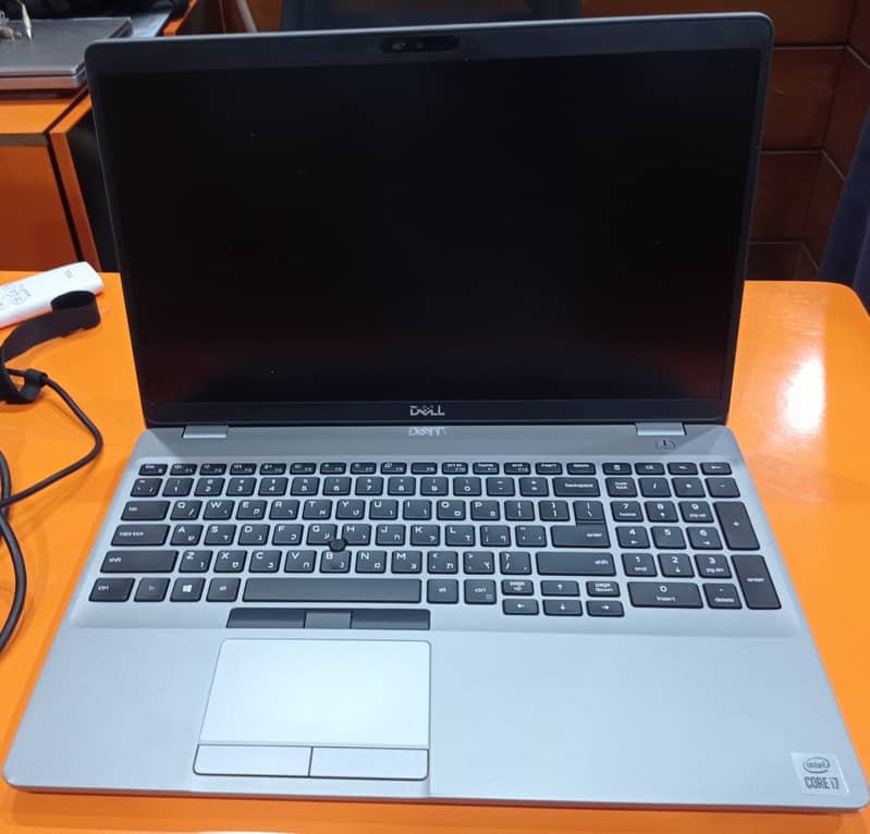 Dell Precision 3551 4