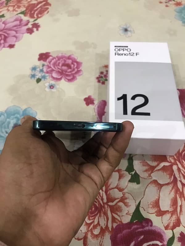 oppo reno 12f 8gb 256 GB ONLY 7 day uss barnd new mobile 3