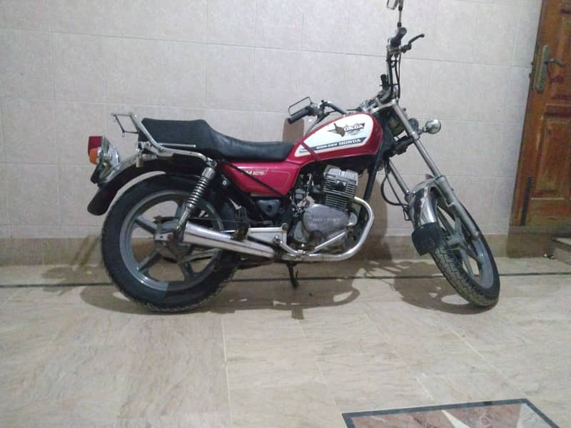 Honda CM125 japanese twin cylinder 2