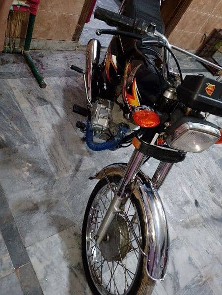 Honda 125 lush bik 4