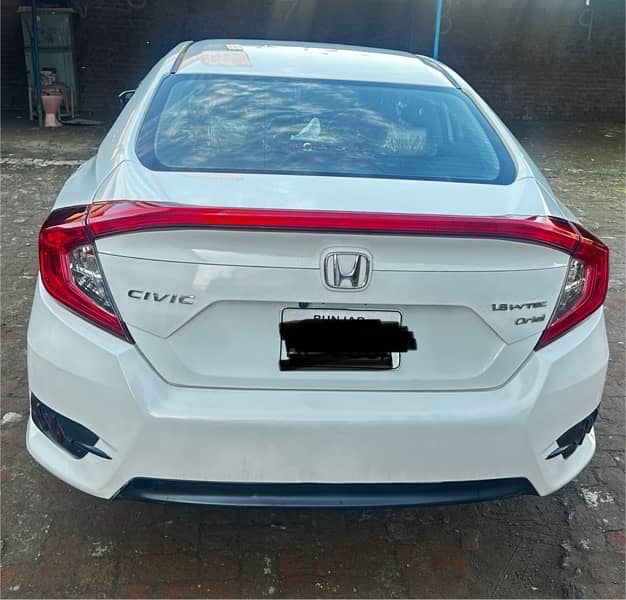 Honda Civic Oriel 2018 6