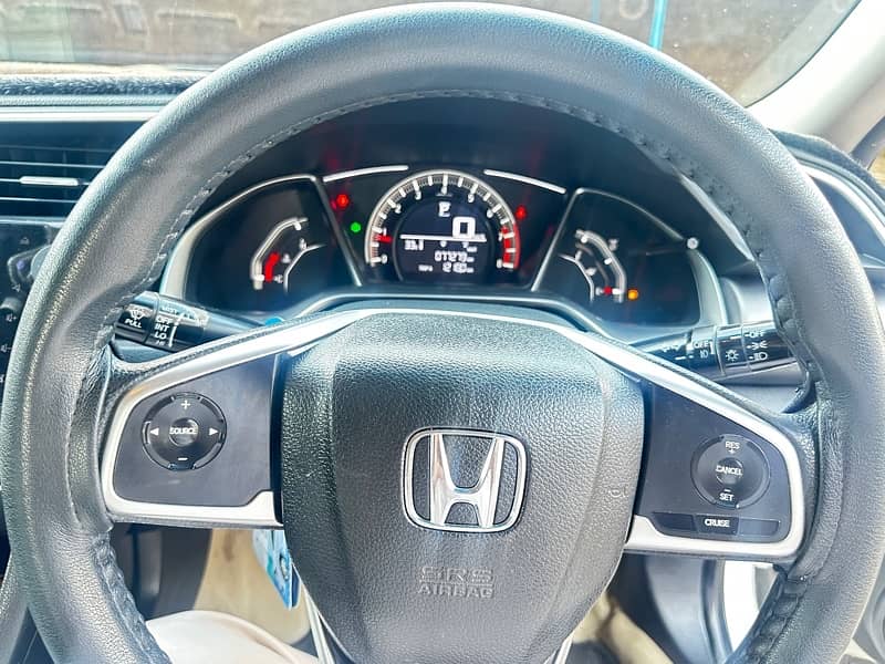 Honda Civic Oriel 2018 13