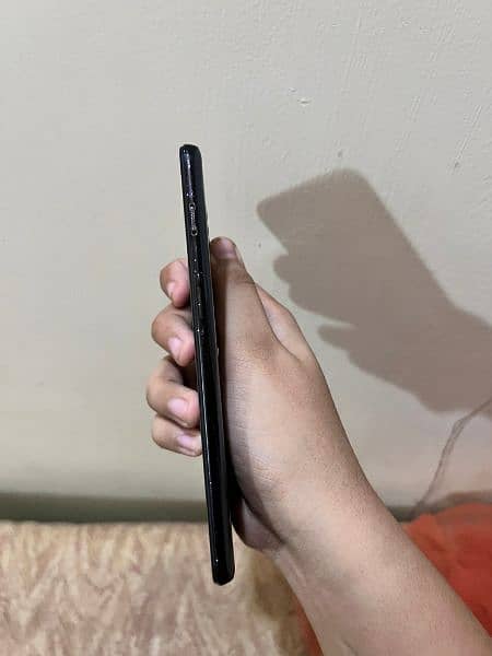 one plus 6t 8/128 gb original back and battery 2