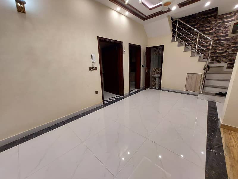 Upper Portion Of 5 Marla House Available For Rent In Block BB Sector D Bahria Town 6