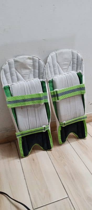 original CA somo pads for batting and wicket keeping 4