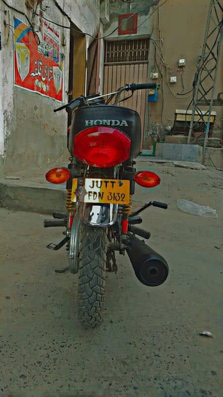 Honda 125 excellent condition 6