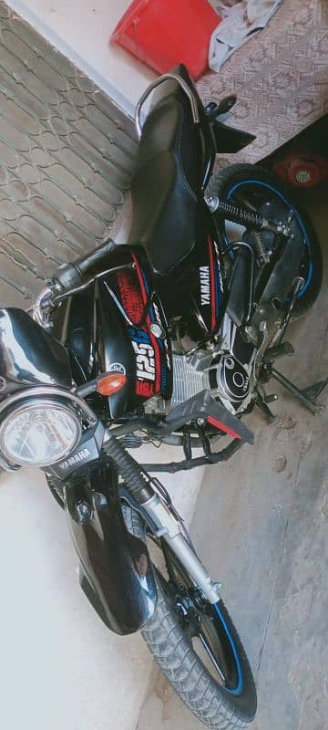 YAMAHA YBR 125 New condition 4