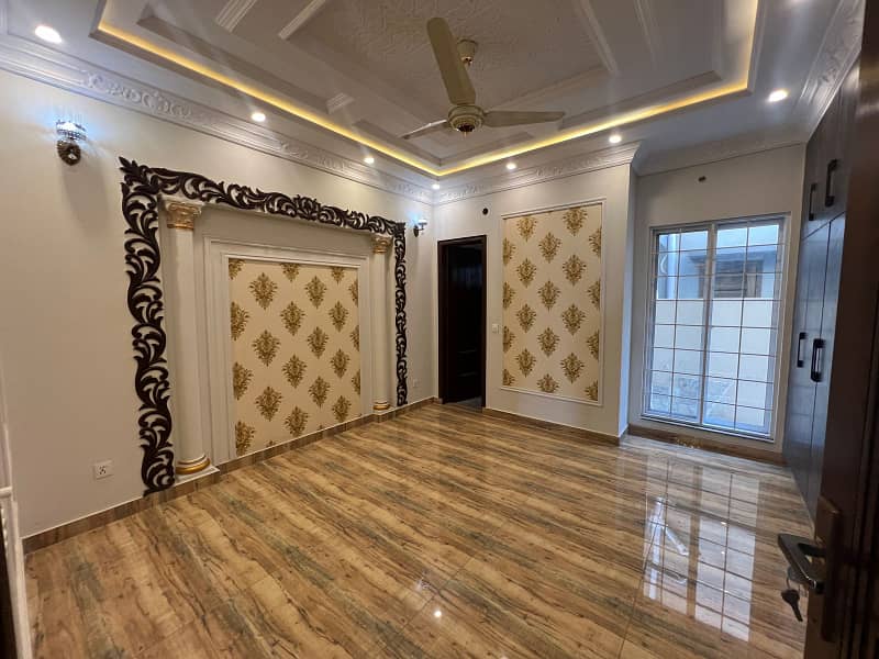 10 Marla Spanish Design Luxury House For Sale In Bahria Town 4