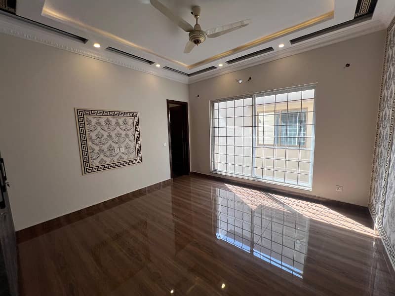 10 Marla Spanish Design Luxury House For Sale In Bahria Town 16