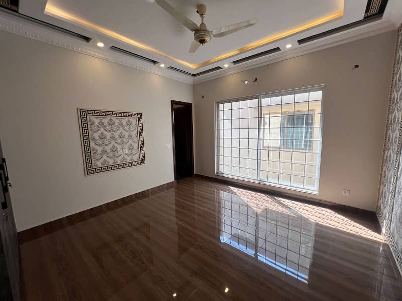 10 Marla Spanish Design Luxury House For Sale In Bahria Town 18