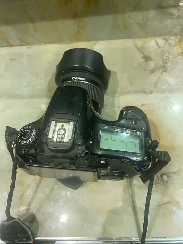 60D DSLR with lens 1