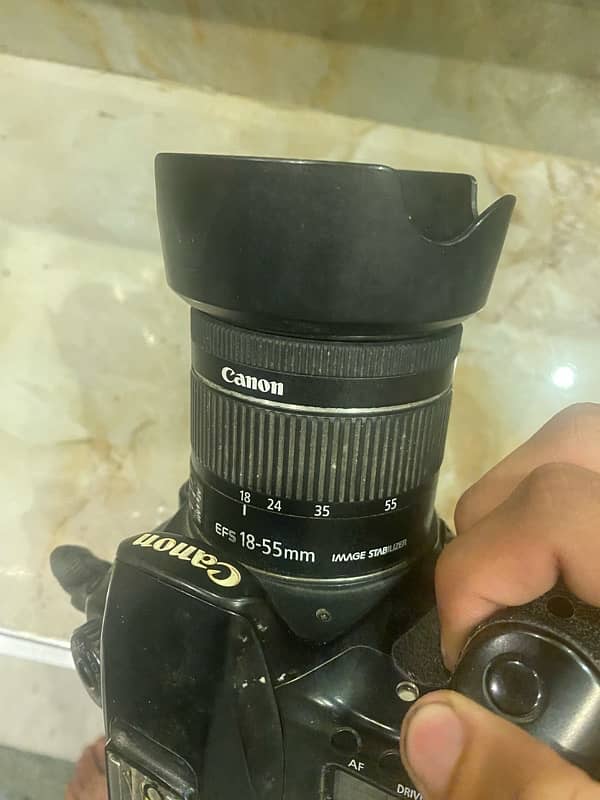 60D DSLR with lens 2