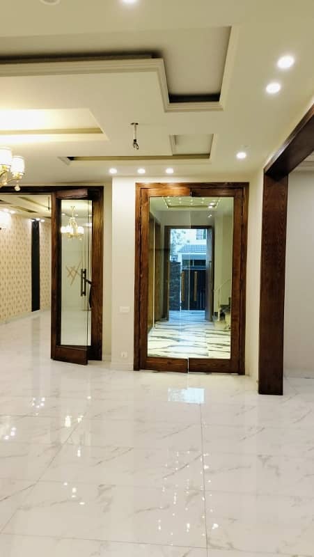 12.5 Marla House Is Available For Sale In Bahria Town Babar Block Lahore 29