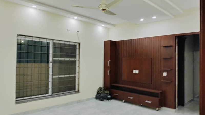 1 Kanal House Is Available For Sale In Bahria Town Shaheen Block Lahore 4