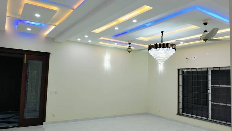 1 Kanal House Is Available For Sale In Bahria Town Shaheen Block Lahore 8