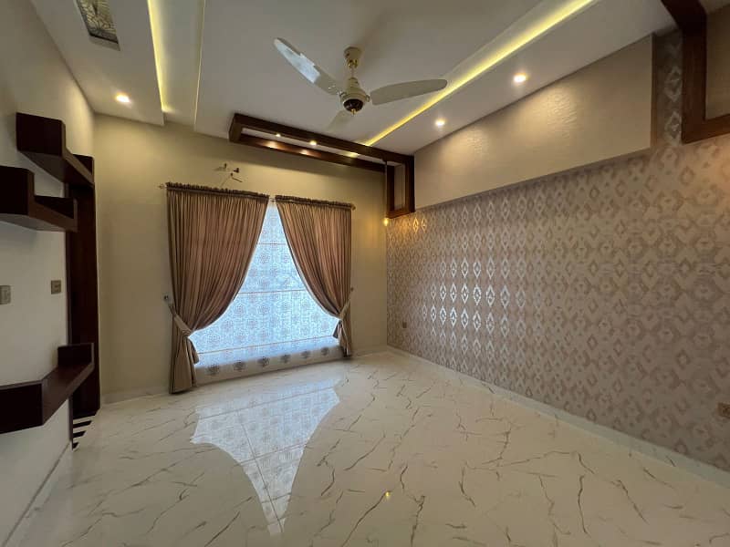 10 Marla Luxury House For Sale In Bahria Town 19