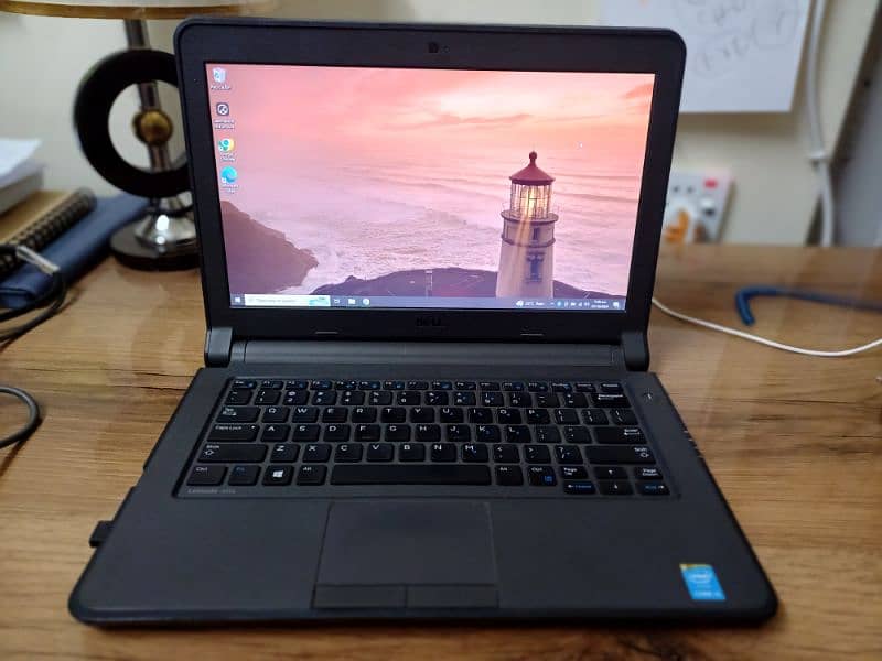 Dell Latitude 3350 Corp i3 5th Generation 0