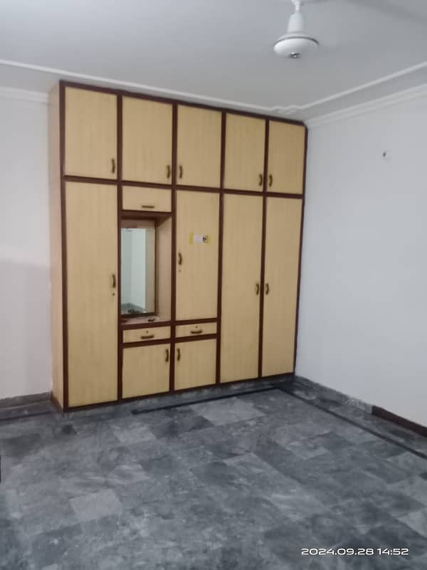 12 Marla Hot Location House For Rent in Johar town 4