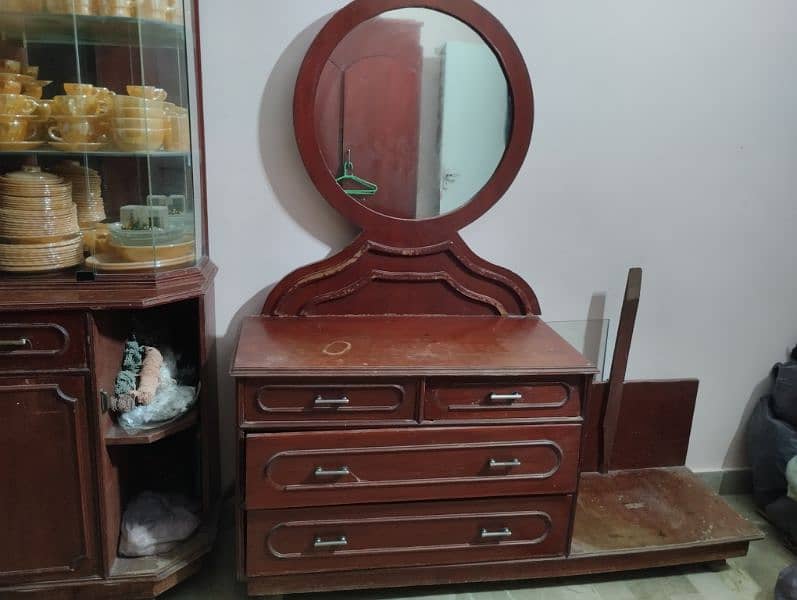 used divider and dressing table 4