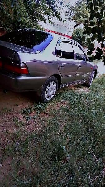 Toyota Corolla XE 2001 (G. L. I) 1