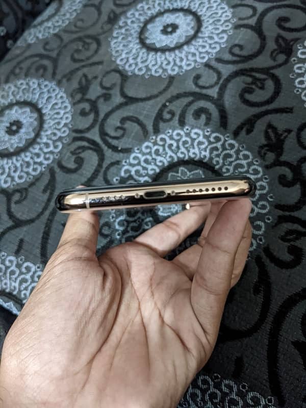 iphone xs max Pta approved Dual sim 1