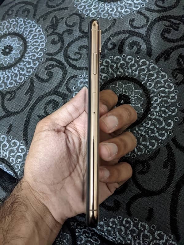 iphone xs max Pta approved Dual sim 4