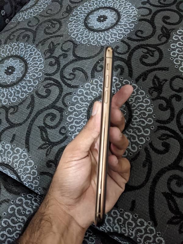 iphone xs max Pta approved Dual sim 5